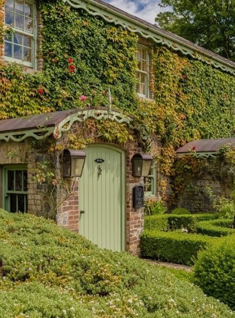 Lyons Cottages | Self Catering