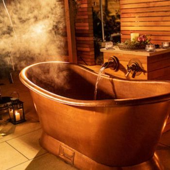 Outdoor hot bath at luxury 4 star hotel