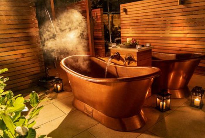 Outdoor hot bath at cliff at lyons near Dublin