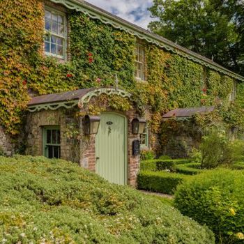 Moss Covered Country House Hotel Exterior