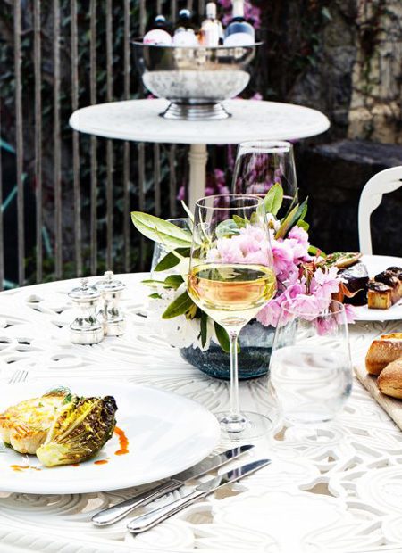 Outdoor al fresco fine dining near dublin