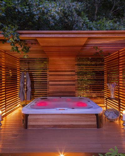 Outdoor hote tub at 4 star hotel