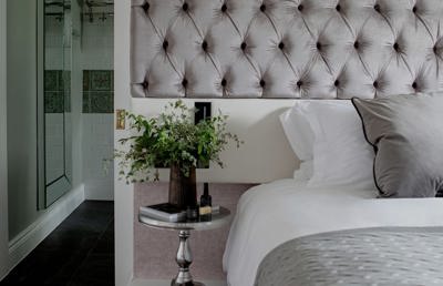 Internal view of 4 star modern hotel room