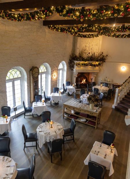 Christmas themed dining room at cliff at lyons estate