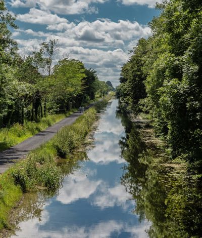 Enjoy barge trips for team building in county kildare