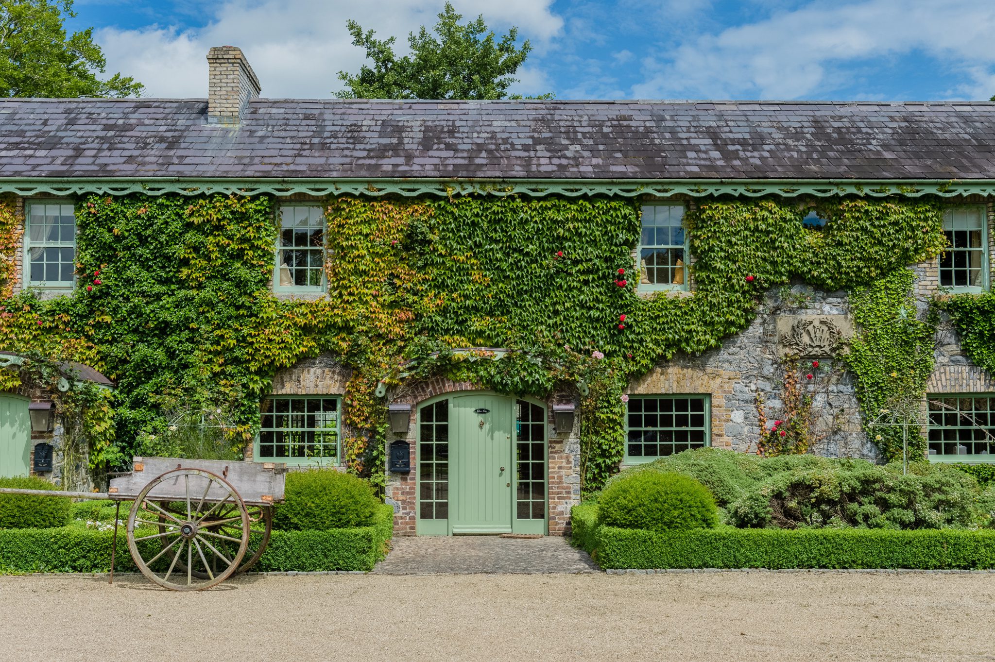 SelfCatering Cottage Kildare Cliff at Lyons Hotel
